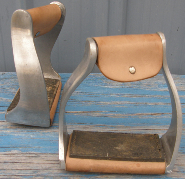 western stirrups pg1